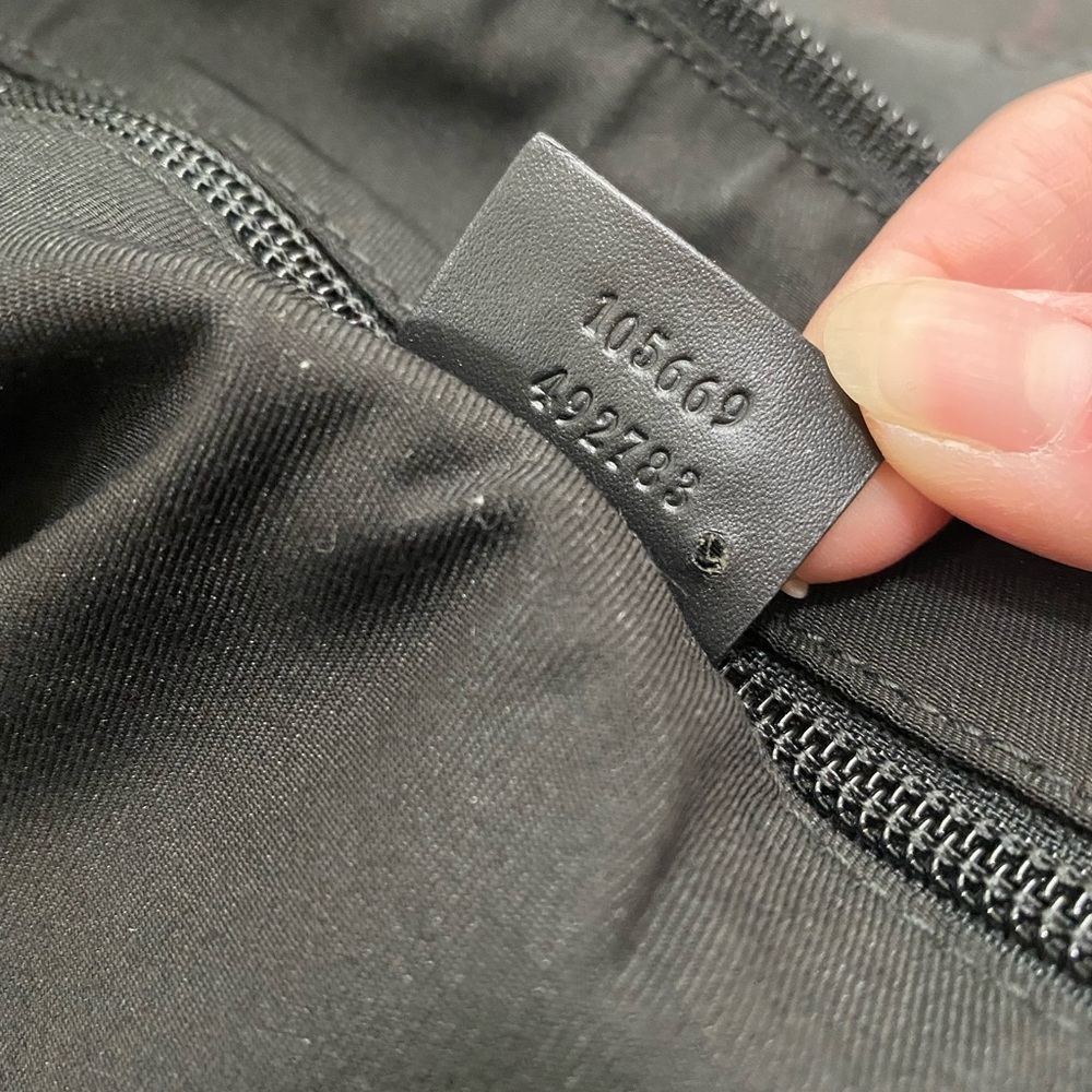 AUTHENTIC Gucci black duffel bag - Picture 3 of 7